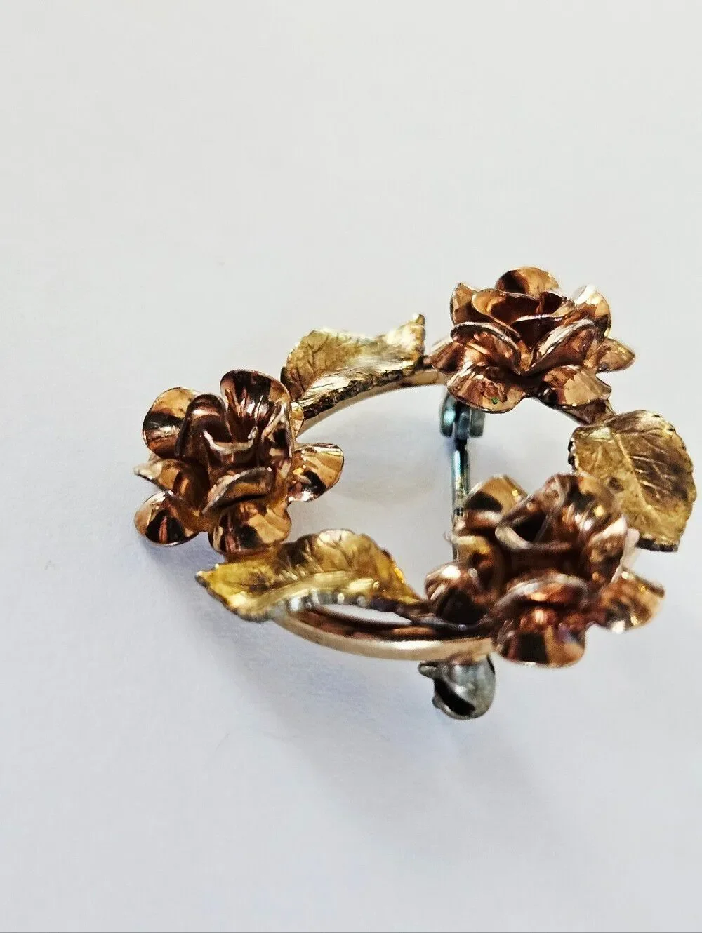 Vintage Krementz 14k Rolled Yellow Rose Gold Filled Floral Wreath Brooch Pin